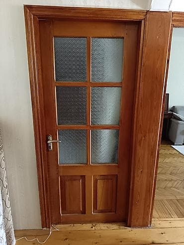 sehf qapi: Taxta şüşəli otaq qapısı - Material: massiv ağac, laklı örtük - — 1