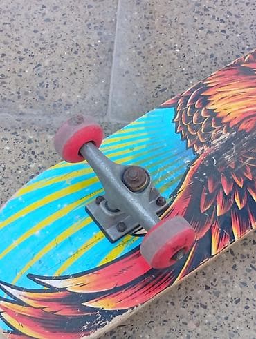 Skateboard 
 ideal vəziyyətdədir hec bir problemi yoxdur — 3
