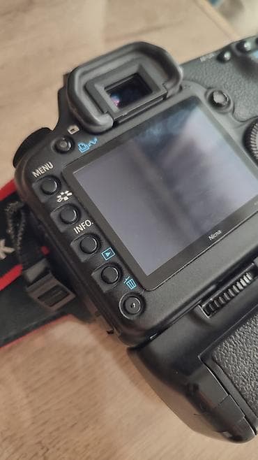 Canon 5D mark 2 в очень хорошем состоянии, использовался в основном