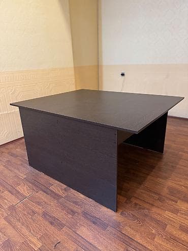 bağca mebelləri: İşlənmiş, Kvadrat masa — 1