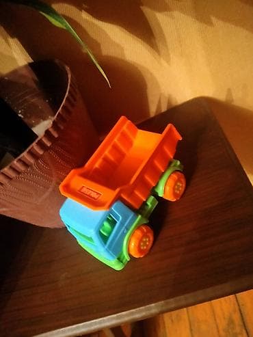 Nənnilər: Uşaq oyuncaqları – plastik ekskavator və dump truck dəsti ikisine 5 — 4