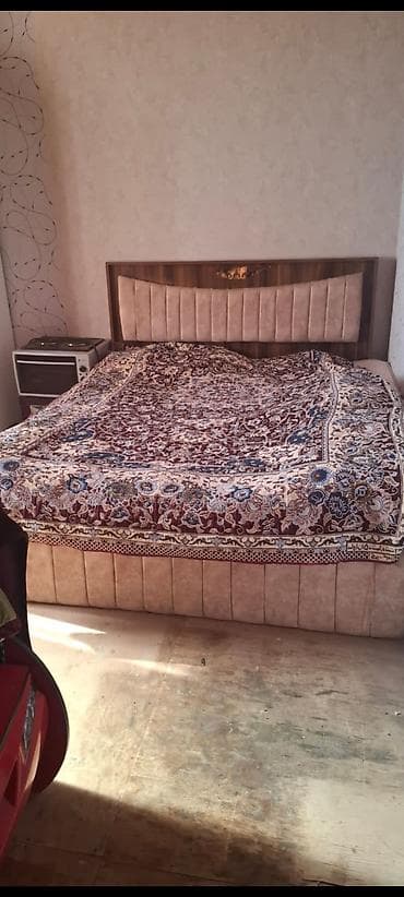lalafo taxt: Taxt satılır. Matras daxildir. Qiyməti 100 manat. Ünvan Höküməli Aytən — 1