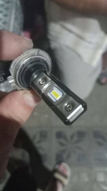 H7 cutu 20 azn baha alinib