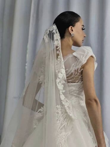 Gelinlikler satilir. 15 gelinlikdir 3,4u geyilib, veziyyeti yaxsidi lalafo.az -da Gelinlikler satilir. 15 gelinlikdir 3,4u geyilib, veziyyeti yaxsidi