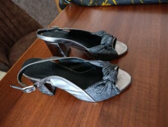 Ölçü: 36, rəng - Qara, İşlənmiş lalafo.az -da Ölçü: 36, rəng - Qara, İşlənmiş