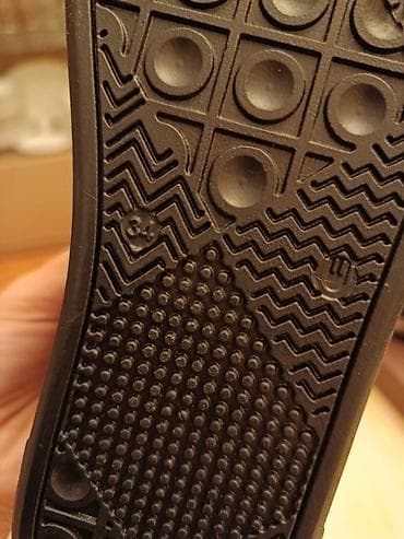 Столы для кормления: Qız uşaqları üçün şıq idman ayaqqabısı - Rəng: qara, parlaq — 6