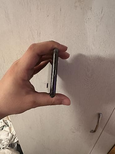 iphone x ucuz qiymete: IPhone X, 64 GB, Qara — 9