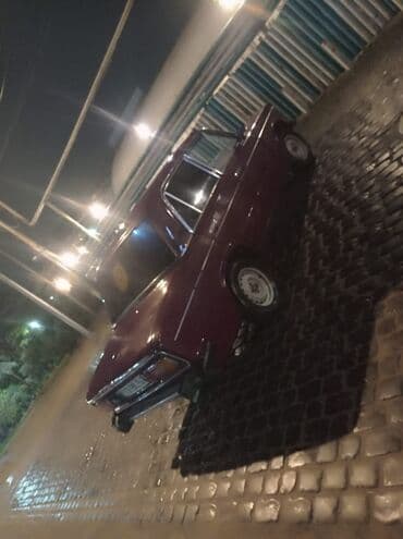 175 70 13 təkər: VAZ 2106 sedan - Kuzov: 4 qapılı, tünd bordo rəng. Xrom yan — 4
