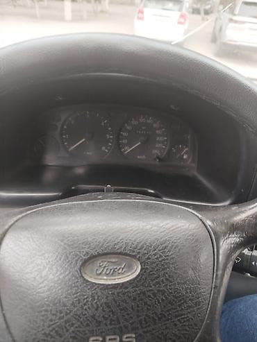 isuzu satisi: Ford Transit: 2.5 l | 2000 il 712008 km Van body type — 6