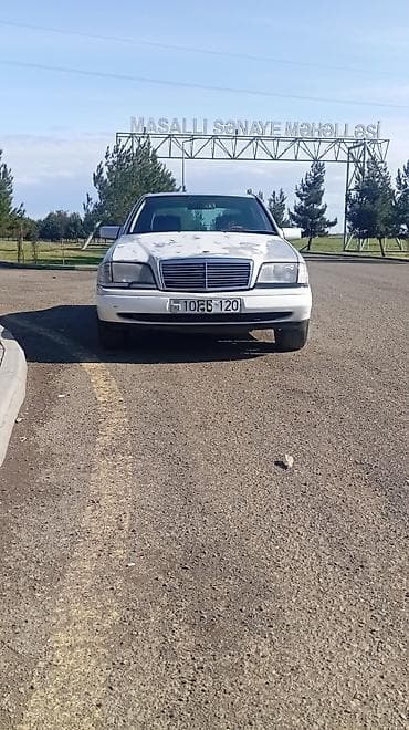 Mercedes-Benz 220: 0.2 l | 1994 il Ofrouder/SUV