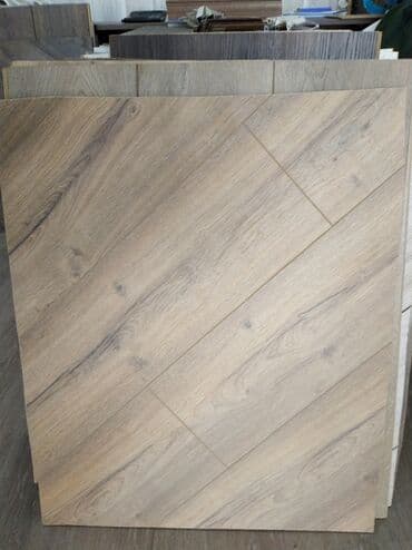 ламинат для пола: Parket/laminat döşəmə paneli – açıq palıd teksturası - Rəng və naxış — 1