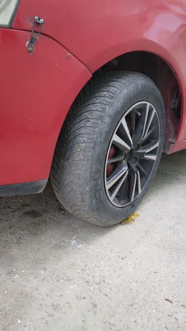 фольксваген поло салон: Volkswagen Polo – qırmızı heçbek - Kuzov: 2qapılı - Salon — 1