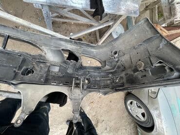 tofas buferi: Ön, Mercedes-Benz Mercedes 2001 4göz avangard, 2001 il, Almaniya — 2