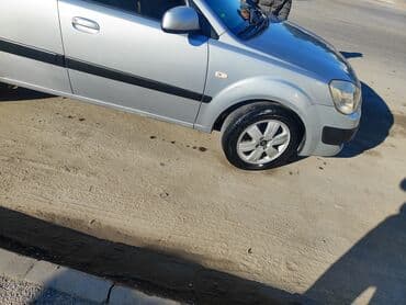 kia sportec: Kia Rio: 1.4 l | 2005 il Hetçbek — 3