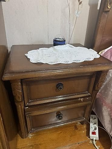 mebel dekor: Klassik üslubda iki çekmecəli tumba Xüsusiyyətlər: - Material: ağac — 1