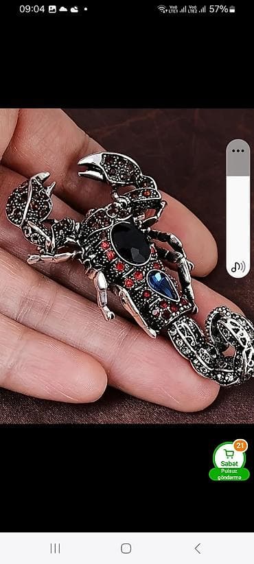 Skorpion formalı broş - Material: metal ərinti, antik gümüş tonunda