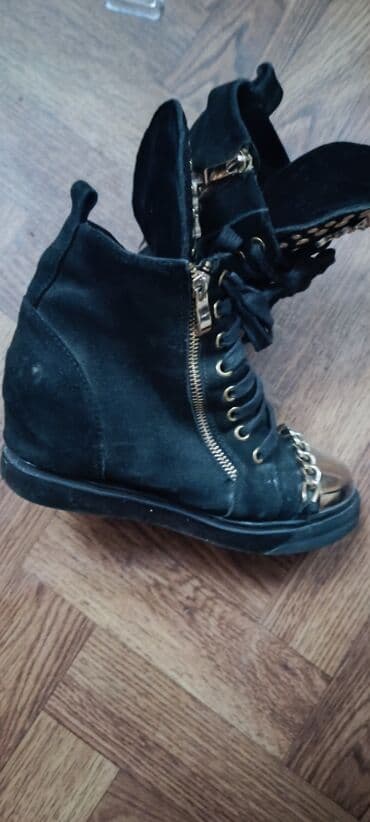 qiz ucun botlar: Ölçü: 38, rəng - Qara, İşlənmiş — 2