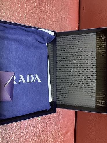 Çantalar: Klatç, Prada, Yeni — 5