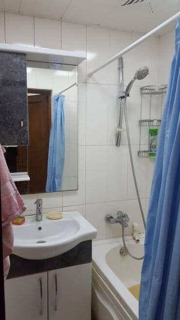 podmayak mənzillər: Yasamalda Ats iran klinikasına yaxın 5 mertebeli binanın 4-cü — 8