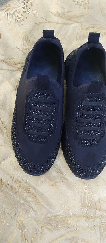 krasovka 2019: Qara rəngli qadın slip-on idman ayaqqabısı - Model: slip-on — 2