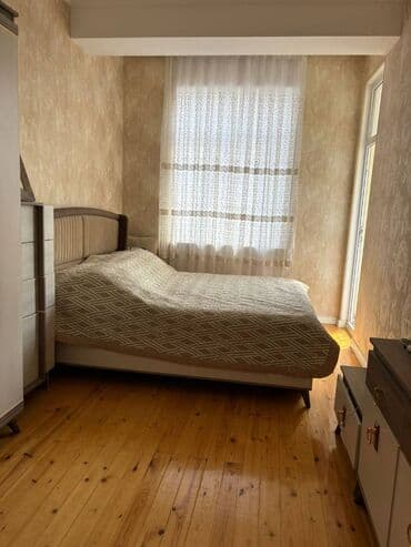 Трюмо: 3500 manata satılır Yataq otağı-2 nəfərlik yataq,paltar dolabı,2 ədəd — 2