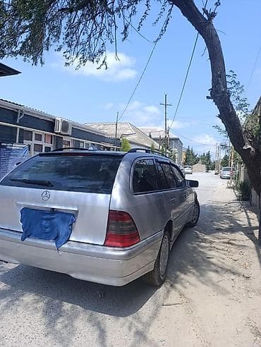 mercedes e350: Mercedes-Benz C-Class: 2.2 l | 1999 il Universal — 5