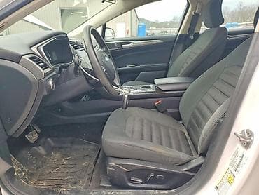 şevralit avtomobil: Ford Fusion sedan Xüsusiyyətlər: - Kuzov: 4 qapılı sedan, ağ rəng - — 6