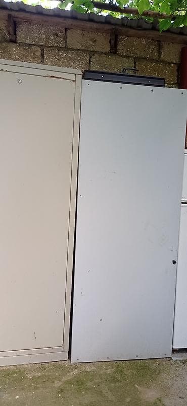 iskaf: Metall şkaf – 1 qapılı, hündür model - Material: qalın metal təbəqə - — 1