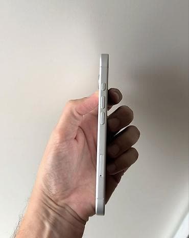 iphone 8pulus: IPhone 16, 128 GB, Ağ, Zəmanət, Simsiz şarj, Face ID — 7