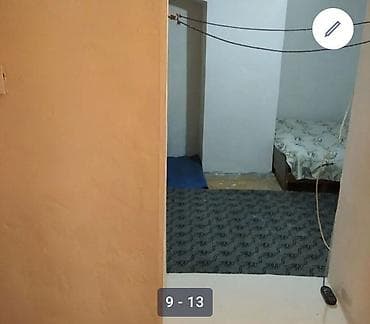 1 otaqli ucuz menzil: 1 otaqlı kiçik ev/otaq icarəyə təklif olunur Plan və sahə: - 1 otaq — 5