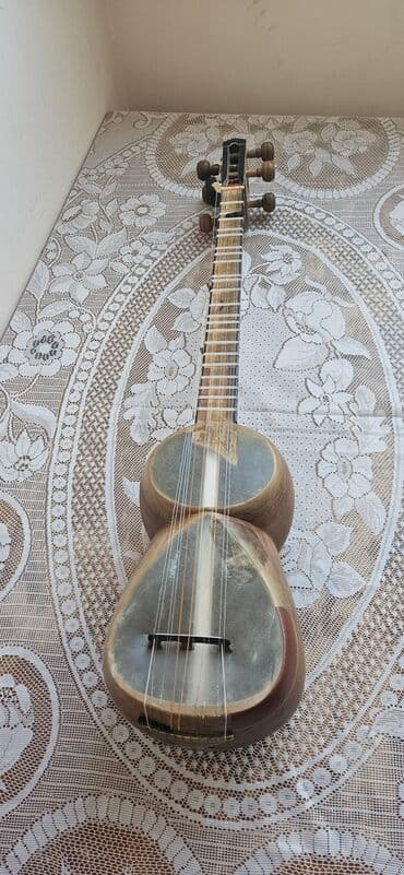 qara tut: Tar ( Profesional ) qiymətini 1000 manata kimi endirdim. təcili — 4