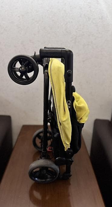 usaq salvari: İki tutacaqlı araba, Mothercare — 5