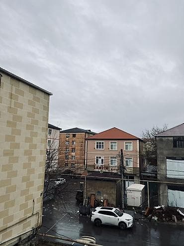 xırdalan emlak: Ev sahibiyəm Vasitəçi deyiləm. 3 Mərtəbəli Apartman. 3 cü mertebesi👍🏻 — 10