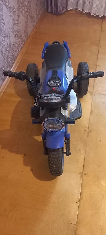 Uşaq üçün elektrik maşınları: Uşaq üçün elektrikli üçtəkərli motosiklet - Model: BQ-8188 - Rəng — 1
