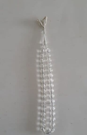 kehraba tesbeh: Üç fərqli təsbeh dəsti. Bir dəstə şəffaf muncuqlar, bir dəstə taxta — 1