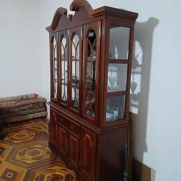 ucuz dolap: Klassik üslubda vitrinli bufet - Material: təbii ağac karkas — 1