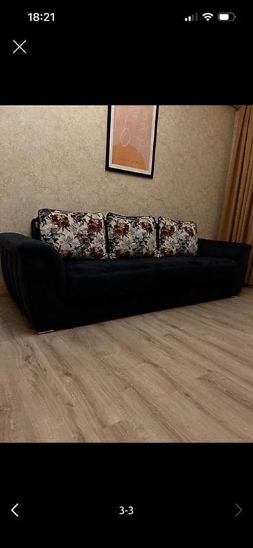 Мебель: Qara rəngli yumşaq parça üzlü 3 yerlik divan. - Korpus: zərif xəttli — 5