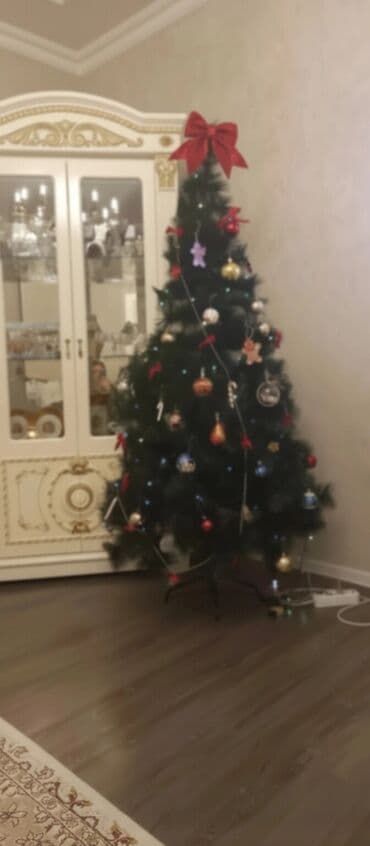 1 reqemli tort sekilleri: Yolka satilir oyuncaqlari ve isigi ile birlikde uzunlugu — 6