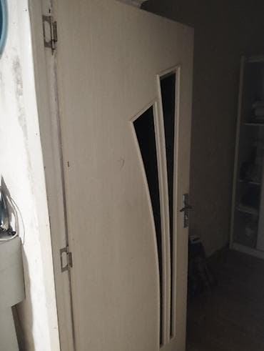 qapi dekoru: Ağ rəng tonlarında interyer qapısı - Material: laminat üzlü MDF - — 1