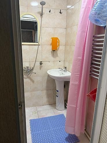 Tecili Xirdalan da kohne bazara yaxin 2 otaqli Bina evi kiraye verilir — 6