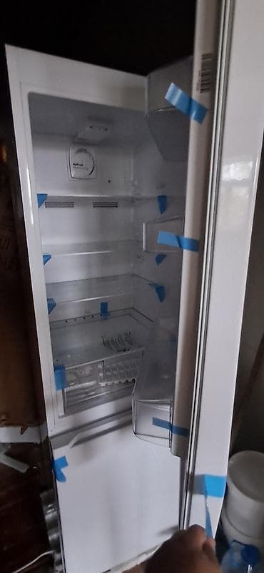 Yeni 2 qapılı Regal Soyuducu Satılır, rəng - Ağ