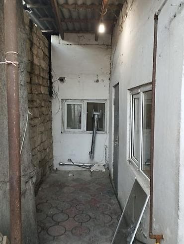 ev itileri: Salam.Ev Suraxanı hərbi komissarlığın yanında yerləşir.Evin qarşısında — 1