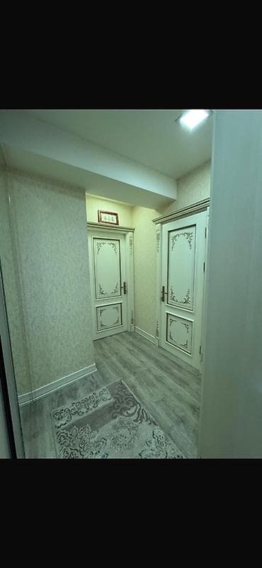 kreditle heyet evi: Tam mebellı mənzil interyeri satılır - Geniş, işıqlı qonaq otağı: U — 5
