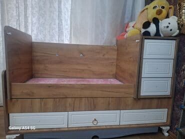 onluk: Oğlan və qız üçün, Dördbucaq, Beşik, Dəstsiz, Matras ilə, Yellənmə mexanizmsiz — 1