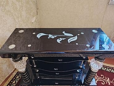 Ev və bağ: Qara şüşə TV stendi - Material: temperli qara şüşə rəflər və üst — 4
