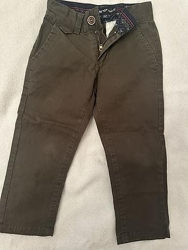 Butun paltarlar tezedi geyinilmeyib 1) Şalvar: - Rəng: tünd