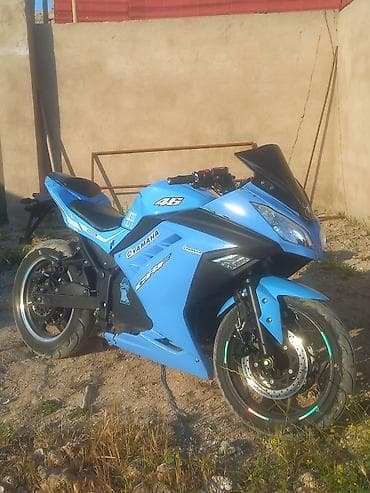 125cc moped: Yamaha — 8