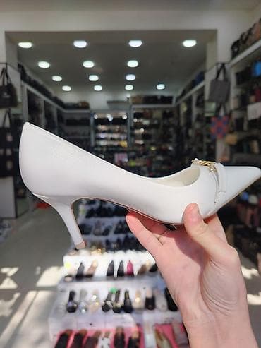 eyaqabi: Ağ rəngdə qadın balet/loafer tipli pəncə-burun (ucu sivri) ayaqqabı. – — 4