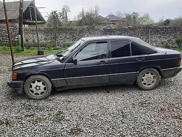 maşın 06: Mercedes-Benz 190 (W201) sedan - Kuzov: 4 qapılı sedan, qara rəng - — 3
