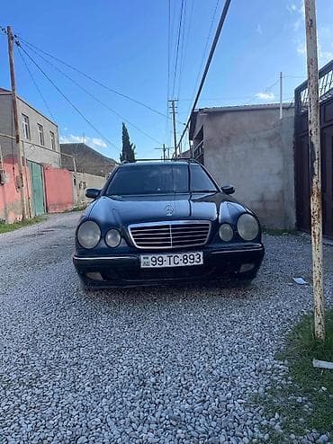 gurcustan maşın bazari mercedes: Təcili satılır. clasic E270 CDI Mator karopka ideal vəziyyətdədir — 2